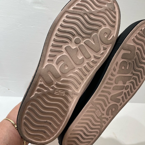 Native adult women’s shoes, size 10, color: pink&black. Hand washable, - Picture 10 of 12